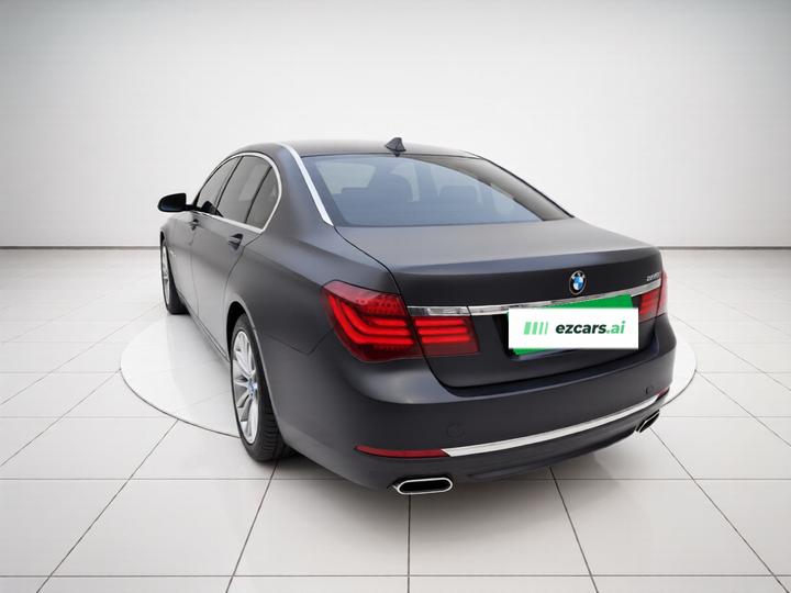 7 Series 2013 740Li Leading photo 4