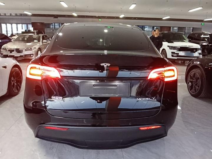 Model Y 2022 Facelift Long Range AWD photo 5