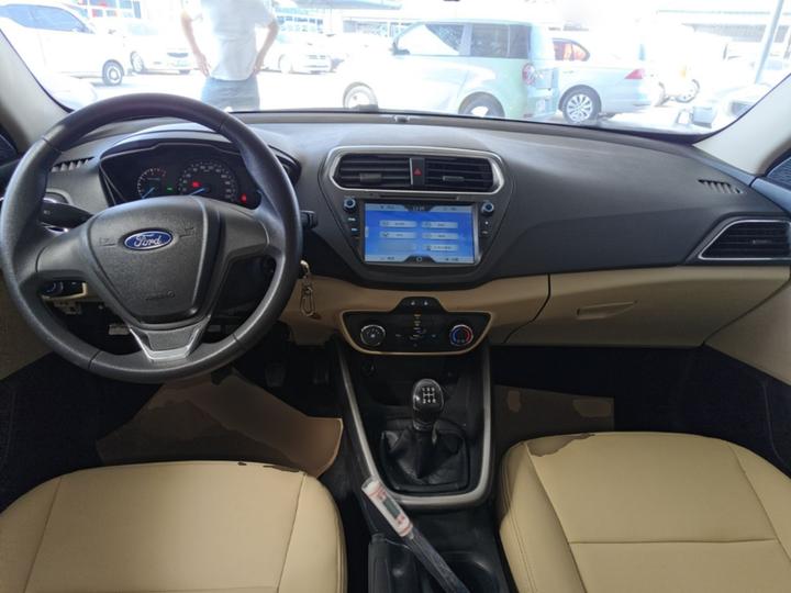 Escort 2015 1.5L MT Comfort photo 5