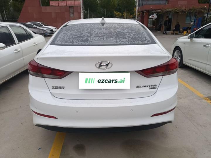 Elantra 2016 1.6L AT Smart Elite photo 3