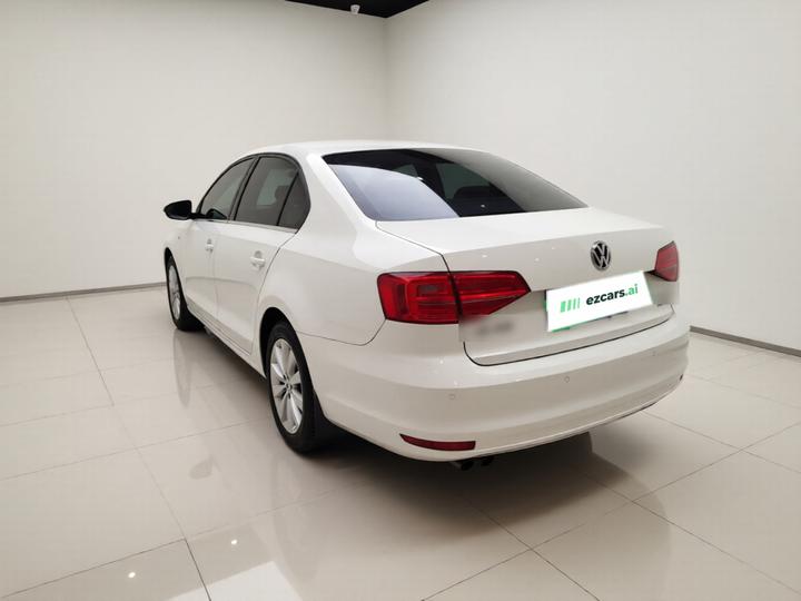 Sagitar 2015 230TSI AT Comfort photo 4