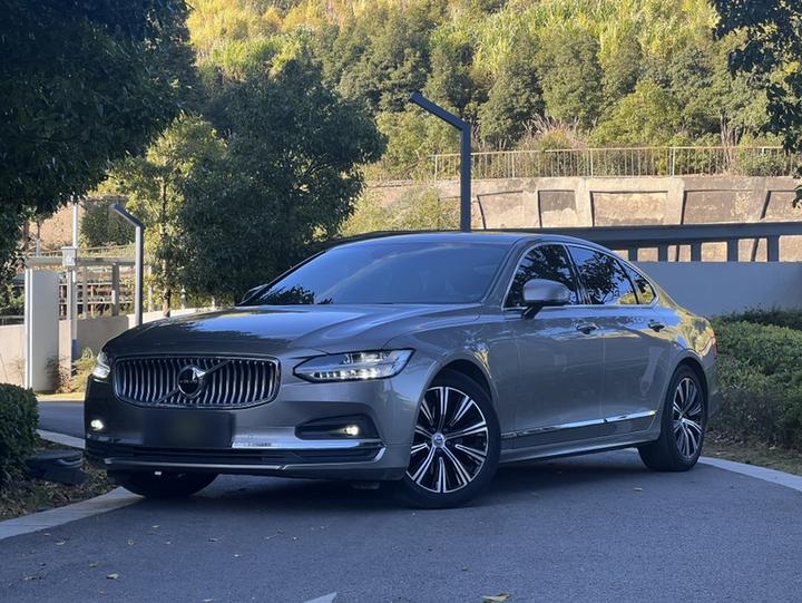 S90 2021 B5 Luxury
