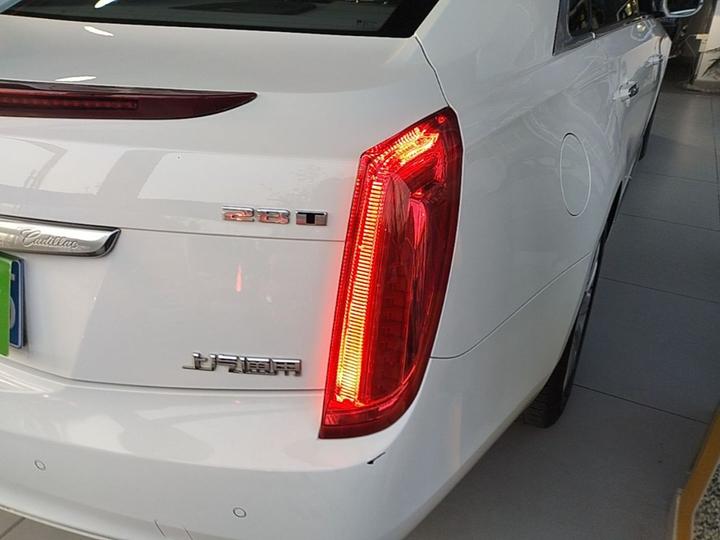 XTS 2017 28T Tech photo 7