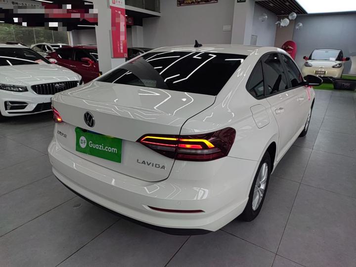 Lavida 2021 1.5L AT photo 4