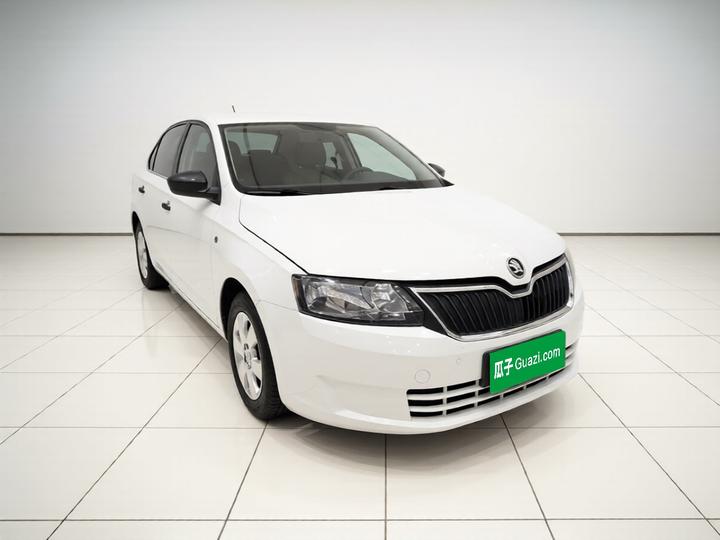 Rapid 2016 1.6L MT photo 3