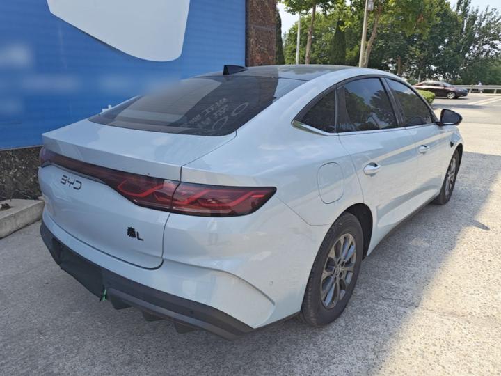 Qin L 2025 DM-i ADAS 80KM Leading photo 4