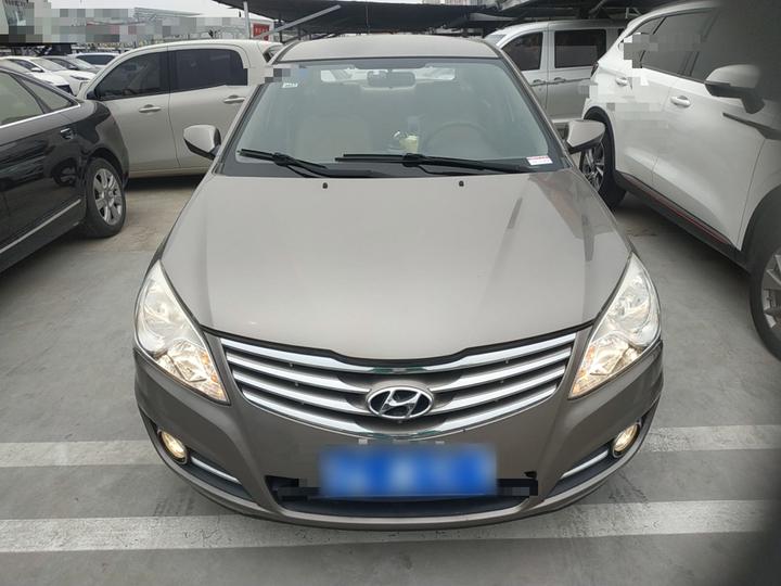 Dynamic 2015 1.6L AT Comfort photo 2