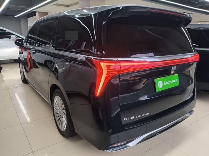 2023 2.0T 4-Seater photo 4
