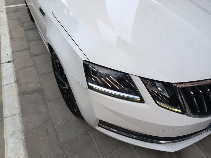 Octavia 2018 TSI280 DSG Luxury photo 7