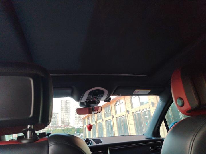 2018 Macan 2.0T photo 8
