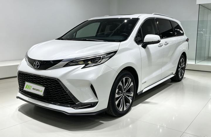 Granvia 2023 2.5L Hybrid Premium PLUS