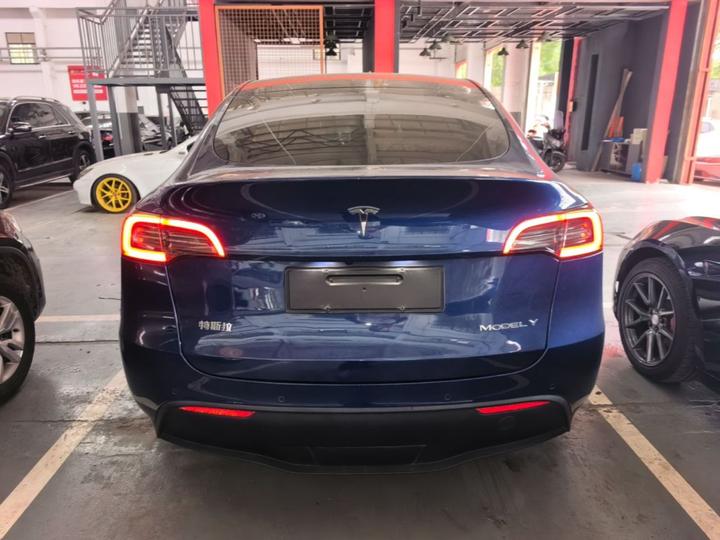 Model Y 2021 Facelift Long Range AWD photo 3
