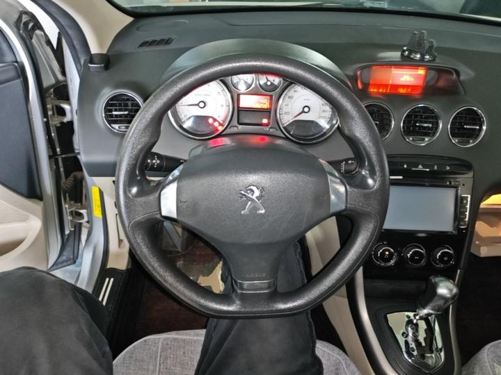 408 2013 2.0L AT Comfort photo 6