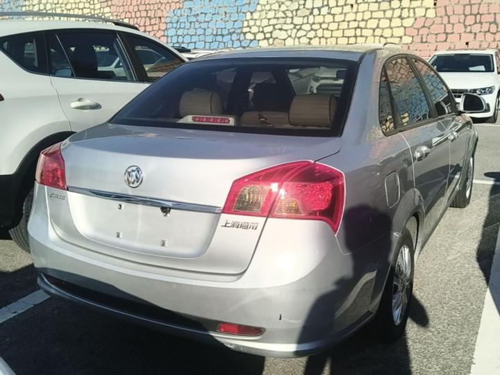 Excelle 2015 1.5L MT Classic photo 4