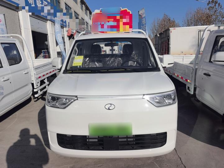 Ruichi C5 2025 EV Single Cab photo 2