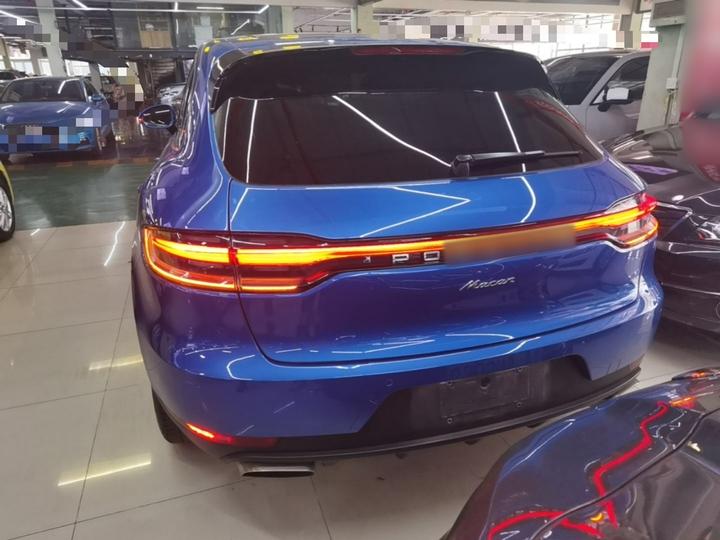 2018 Macan 2.0T photo 3