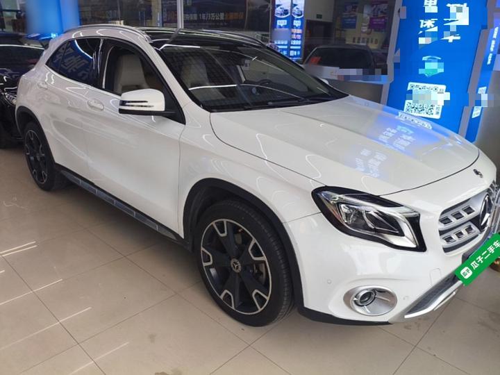 GLA 2017 GLA 220 4MATIC Fashion photo 3