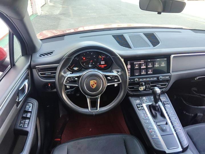 2018 Macan 2.0T photo 6