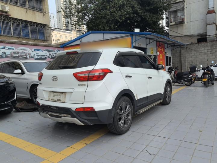 ix25 2015 1.6L AT RWD Smart GLS photo 4