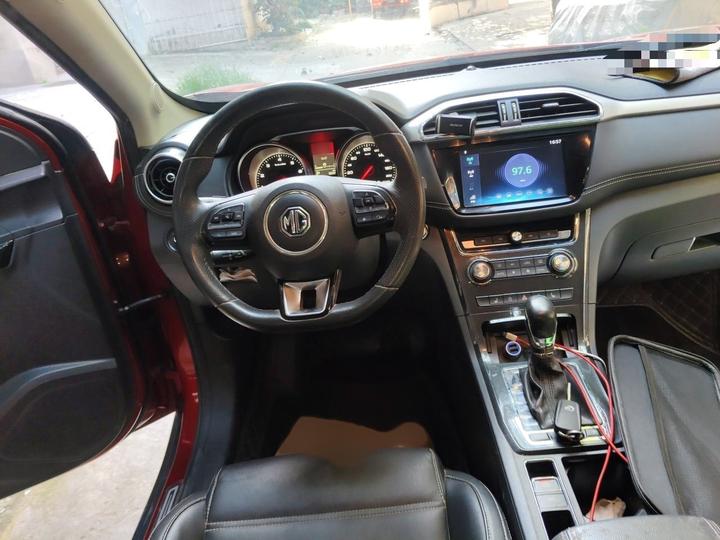 GS 2017 30T AT Exclusive photo 3