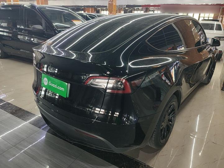 Model Y 2022 Facelift RWD photo 6