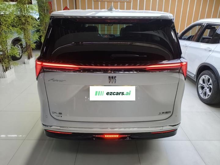 GL8 EV 2024 Exclusive 7-Seater photo 3