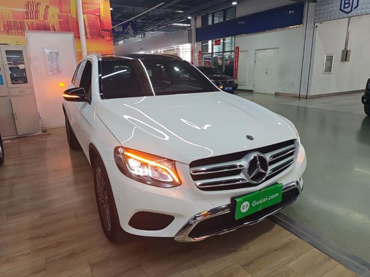 GLC 2017 GLC 200 4MATIC photo 3