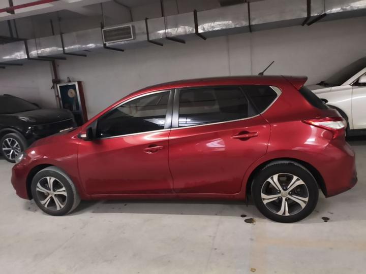 Tiida 2016 1.6L CVT photo 4