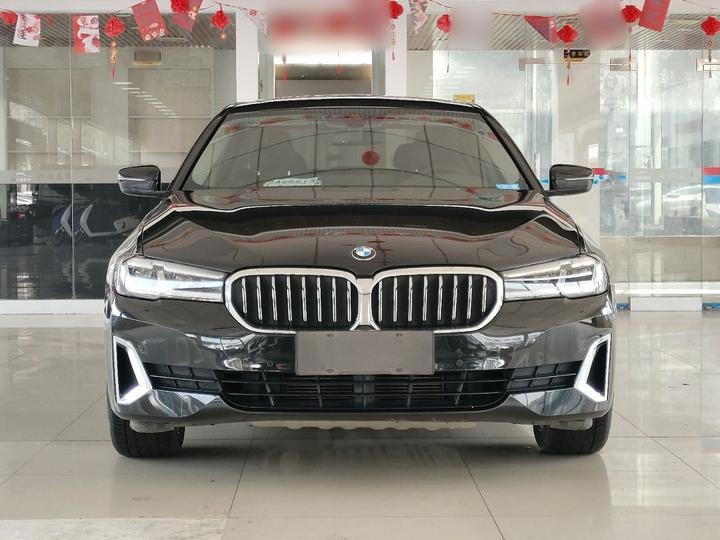 5 Series 2021 525Li Luxury photo 2