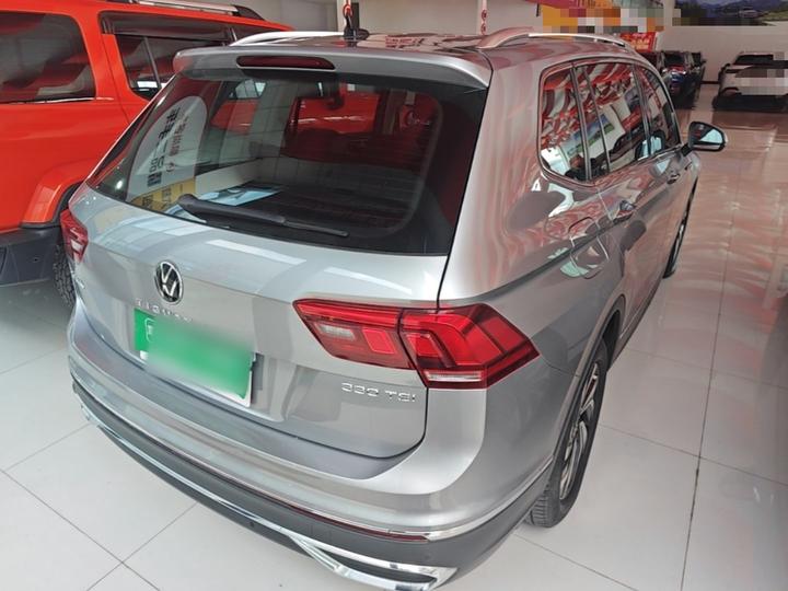 Tiguan L 2022 330TSI AT RWD Smart photo 4