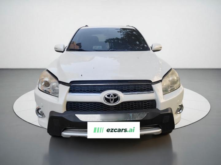 RAV4 2011 2.4L AT AWD Luxury photo 2