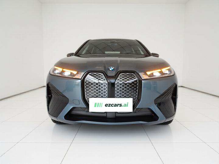 iX 2022 xDrive40 photo 2