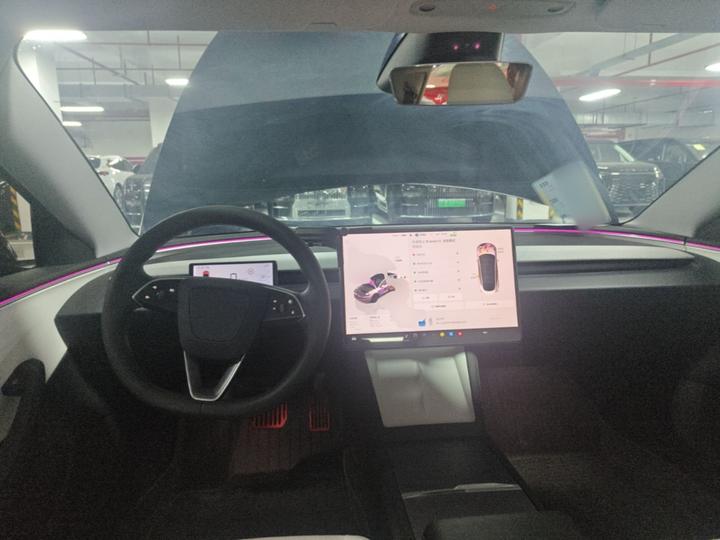 Model 3 2023 RWD photo 5