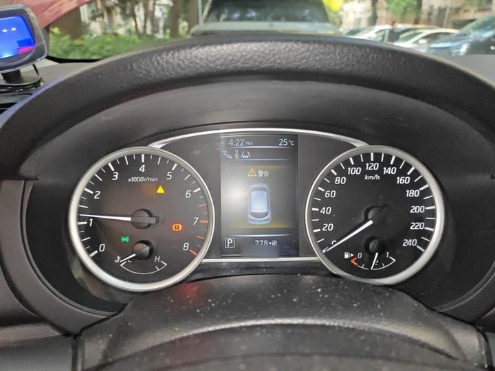 Tiida 2016 1.6L CVT Smart Premium photo 4