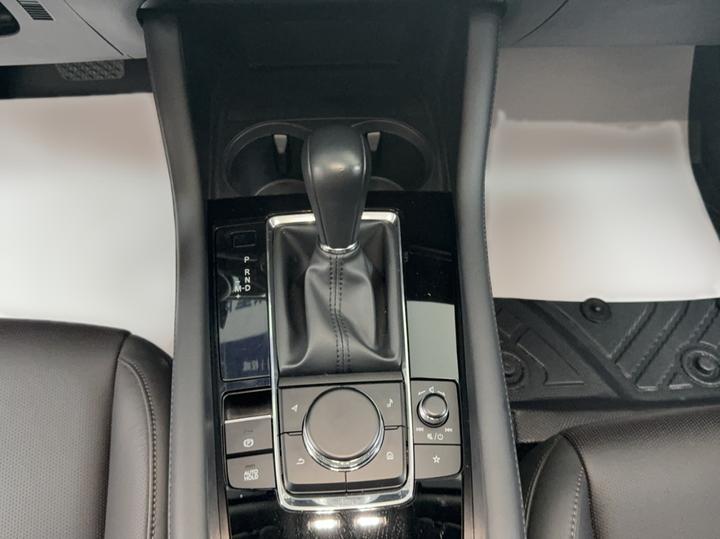 3 Axela 2023 2.0L AT photo 5