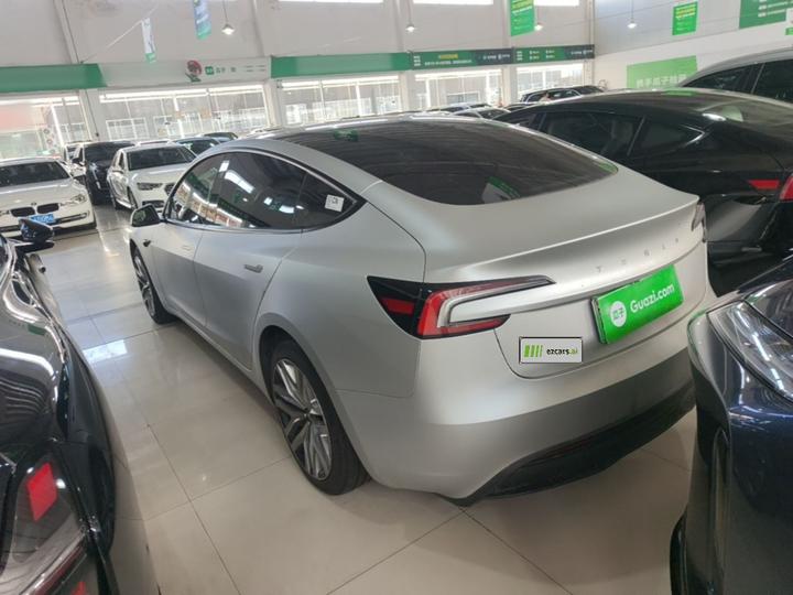 Model 3 2023 RWD photo 4