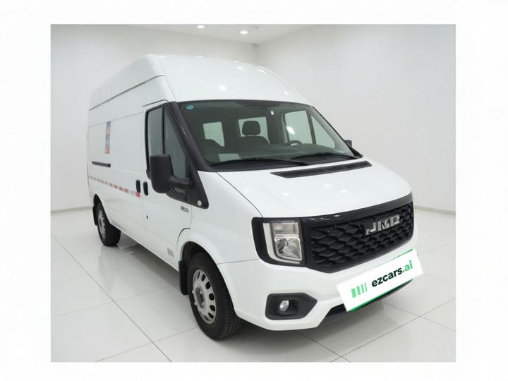 2022 2.0T MT Van Long Wheelbase High Roof 3-Seater photo 3