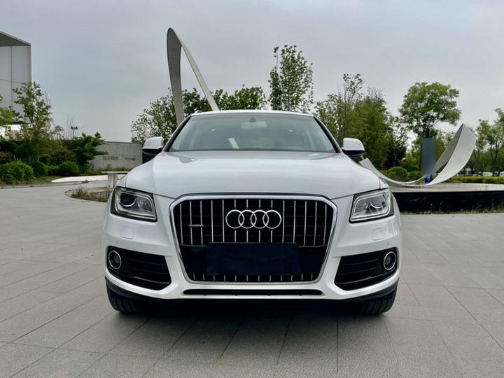 Q5 2016 40 TFSI Tech photo 2