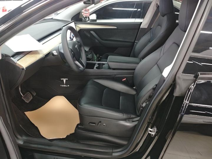 Model Y 2022 Facelift RWD photo 6