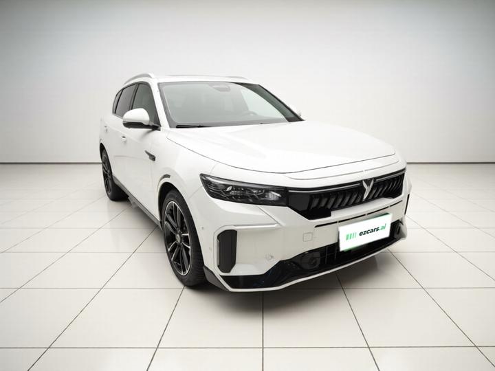 Voyah FREE 2024 Extended Range ADAS photo 3