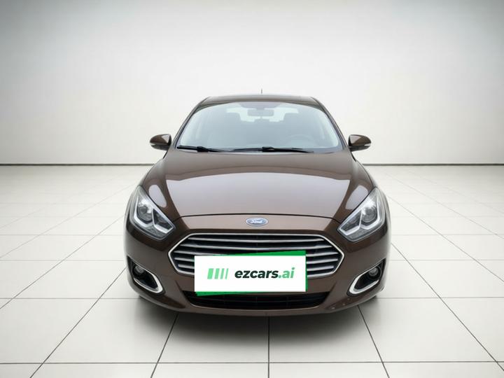 Escort 2015 1.5L AT Fashion photo 2