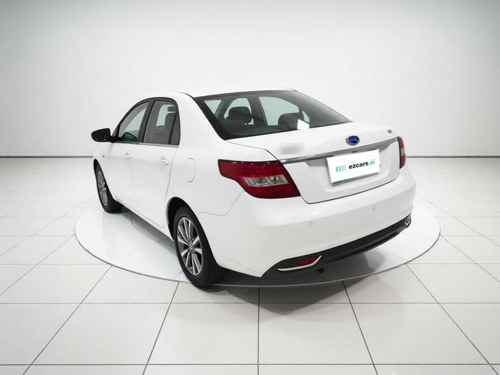 Vision 2017 1.5L AT photo 4