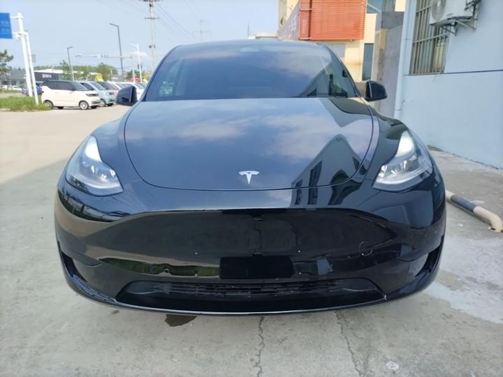 Model Y 2023 RWD photo 2
