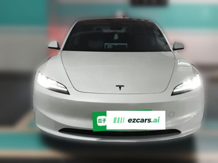 Model 3 2026 Long Range AWD photo 2