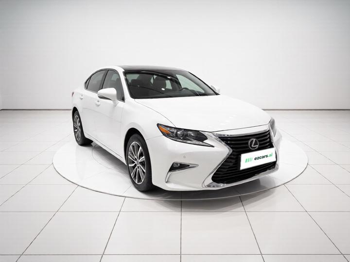 ES 2015 300h Comfort photo 3
