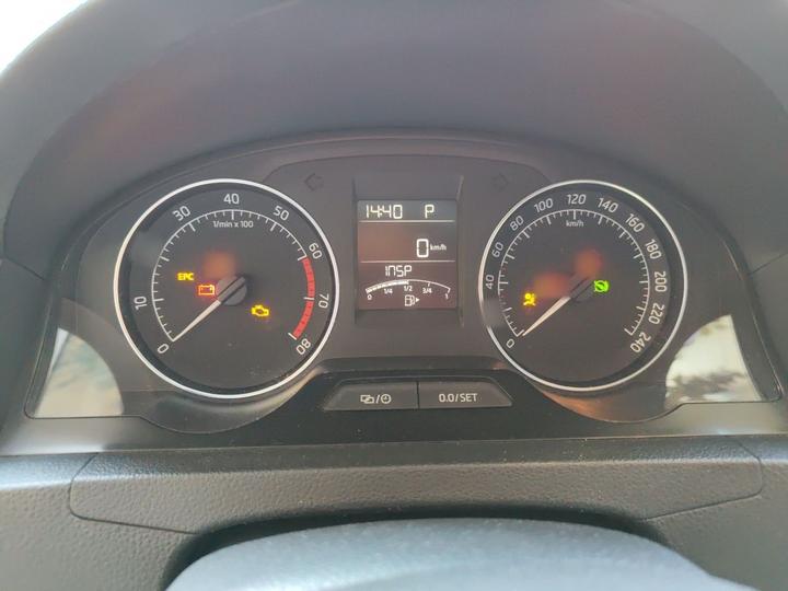 Rapid Spaceback 2016 Facelift 1.6L AT photo 4