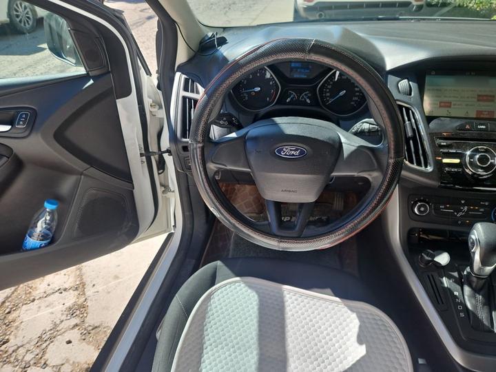 Focus 2015 Hatchback 1.6L AT Comfort photo 7