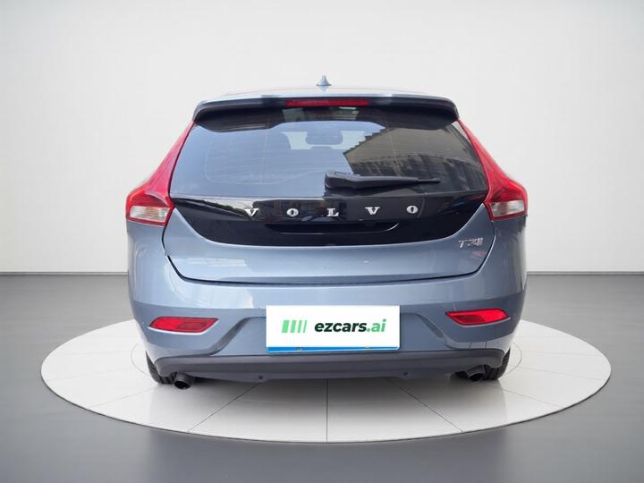 V40 2017 T3 photo 3