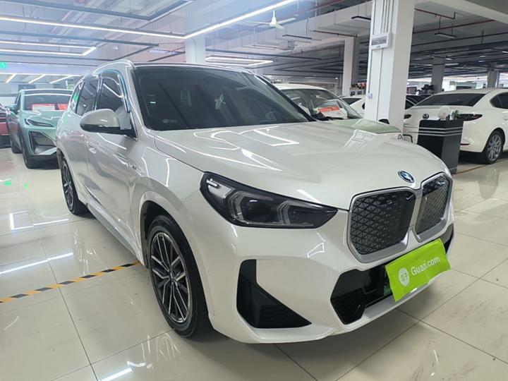 iX1 2023 eDrive25L M Sport Package photo 3
