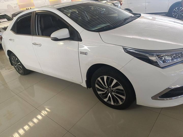 Corolla Hybrid E+ 2019 1.8L E-CVT Leading photo 3